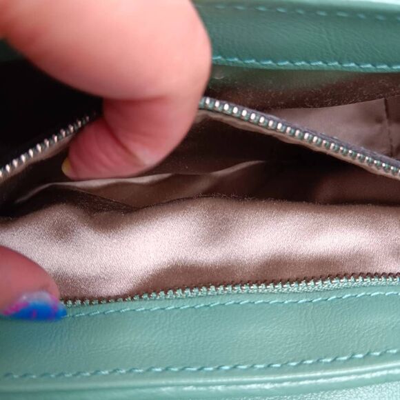 Gucci Marmont Gg Sequin Small Multicolored Rainbow Shoulder Bag w/Dustbag - Picture 12 of 16